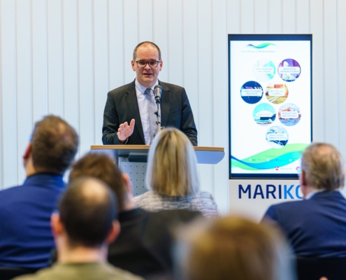 Mariko Leer - Digitale Assistenzsysteme - Minister Tonne